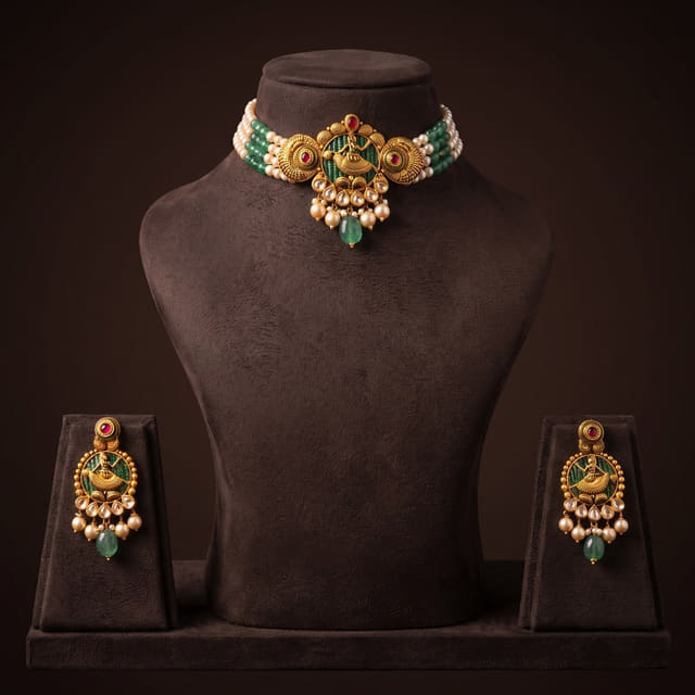 Emerald Lakshmi Pearl Choker