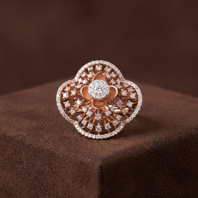 Scalloped Frame Ring