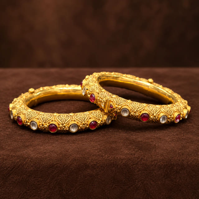 Gold Ruby Cabochon Kada