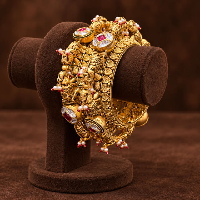 Kundan Pearl Drop Bangles